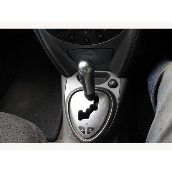 Citroen C5 - 2.0 HDi LX Hatchback 5dr Diesel Automatic (173 g/km, 110 bhp)