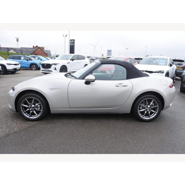 Mazda MX-5 - Roadster 1.5 132ps Exclusive-Line / Black Leather 2dr