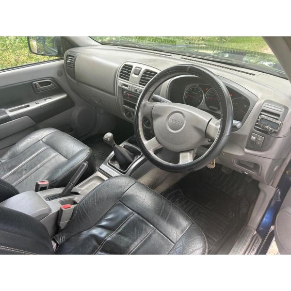 Isuzu Rodeo - 3.0 TD Denver Max LE Pickup 4dr Diesel Manual 4WD (243 g/km, 129 bhp)