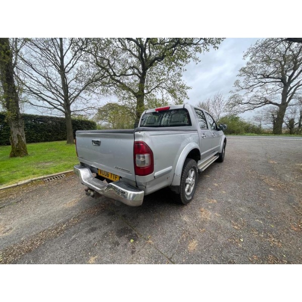 Isuzu Rodeo - 2.5 TD Denver Max Pickup 4dr Diesel Manual 4WD (214 g/km, 99 bhp)
