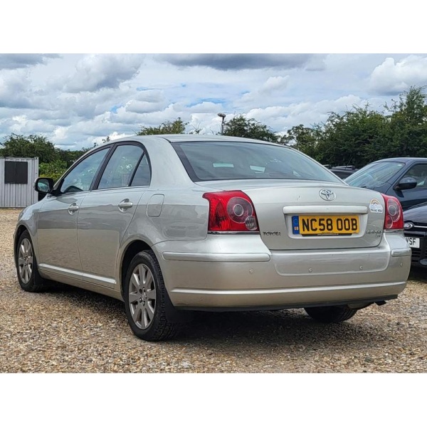 Toyota Avensis - 1.8 VVT-i TR 4dr