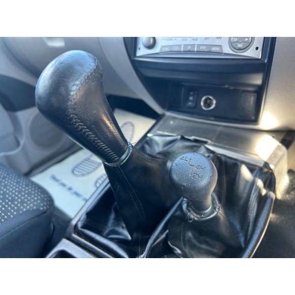 Mitsubishi L200 - 2.5 DI-D 4X4 WARRIOR LB DCB 175 BHP