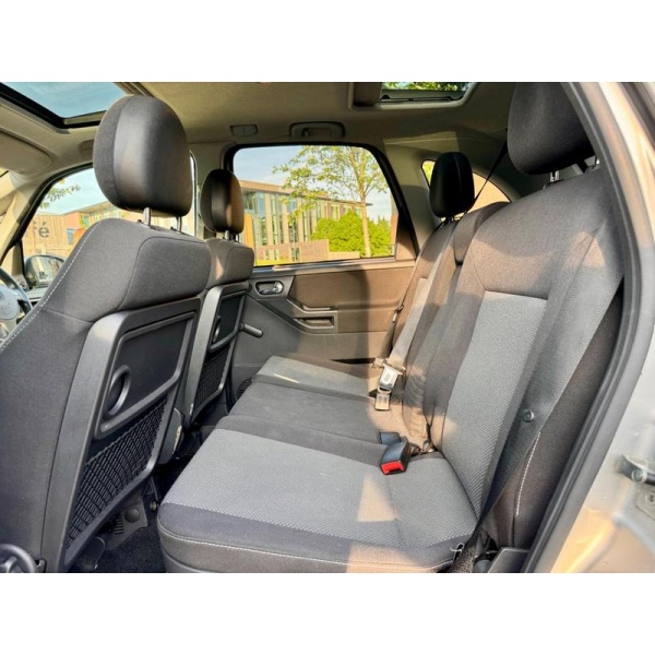 Vauxhall Meriva - 1.8i 16v Design 5dr (a/c)