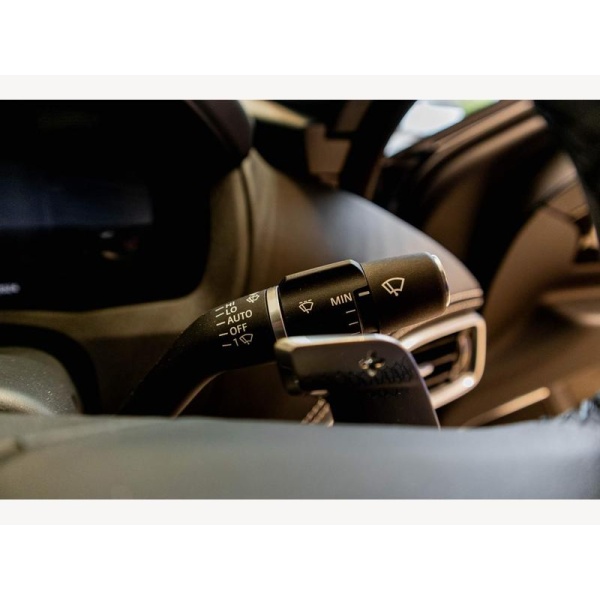 Jaguar XE - 2.0 D200 MHEV R-Dynamic SE Black Auto Euro 6 (s/s) 4dr