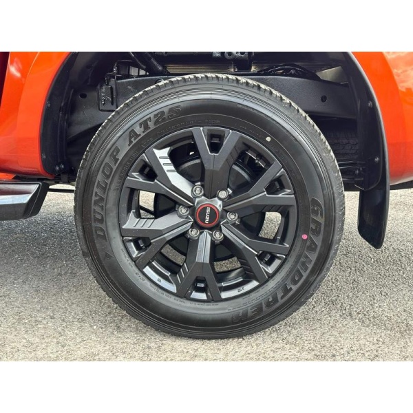 Isuzu D-max - 1.9 TD V-Cross Auto 4WD Euro 6 (s/s) 4dr