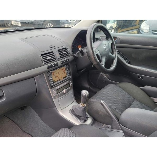 Toyota Avensis - 1.8 VVT-i TR 4dr