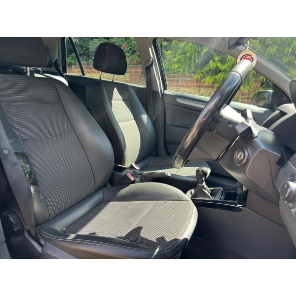 Vauxhall Astra - 1.6i 16v Design 5dr