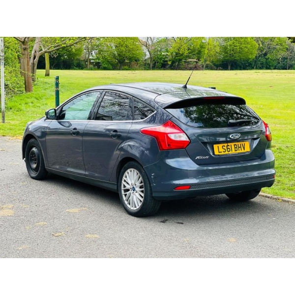 Ford Focus - 1.6 Zetec Euro 5 5dr