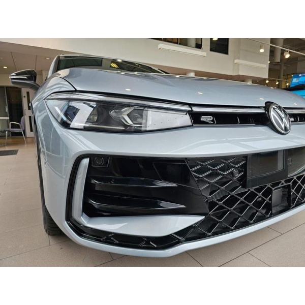 Volkswagen Passat - 1.5 eTSI MHEV R-Line DSG Euro 6 (s/s) 5dr