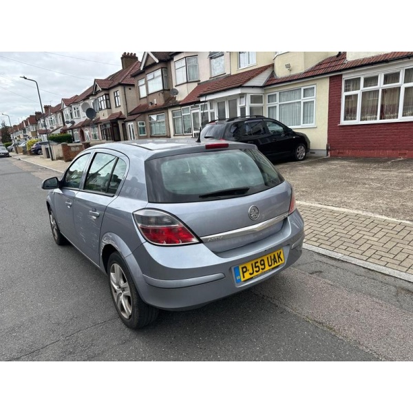 Vauxhall Astra - 1.6i 16v Club Hatchback 5dr Petrol Manual (155 g/km, 113 bhp)