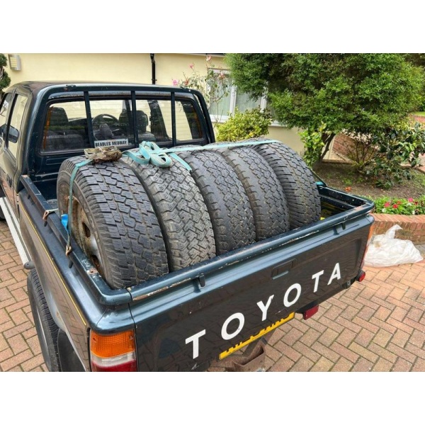 Toyota Hi-lux - 2.4 DOUBLE CAB 4WD LOW MILAGE COLLECTORS MK 3 MODEL