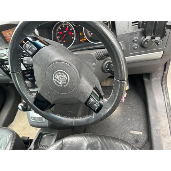 Vauxhall Zafira - 1.8 16V Elite MPV 5dr Petrol Easytronic Euro 4 (140 ps)