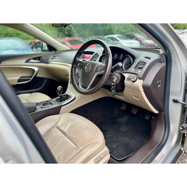 Vauxhall Insignia - 1.8i 16v Exclusiv Euro 5 4dr