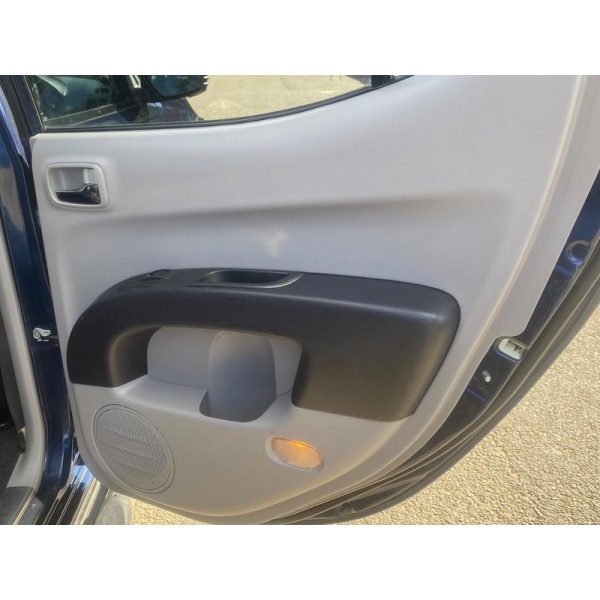 Mitsubishi L200 - 2.5 DI-D Barbarian Auto 4WD Euro 4 4dr (LB)