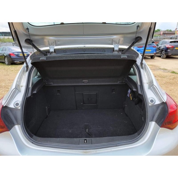 Vauxhall Astra - 1.4T 16v Elite Euro 5 5dr