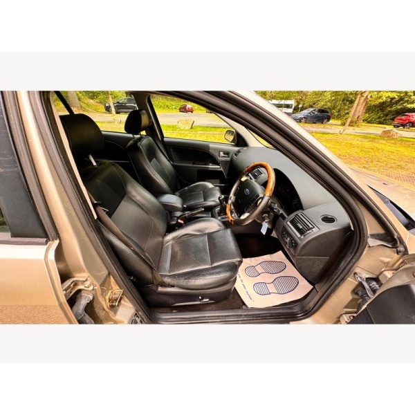 Ford Mondeo - 2.0 TDCi Ghia X 5dr