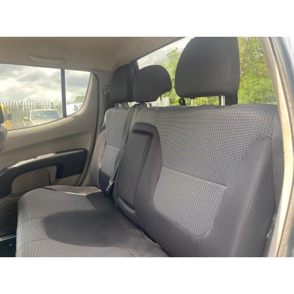 Mitsubishi L200 - 2.5 DI-D Warrior 4WD 4dr