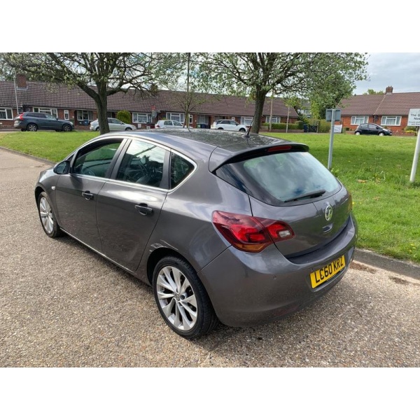 Vauxhall Astra - 1.6 16v Elite Auto Euro 5 5dr