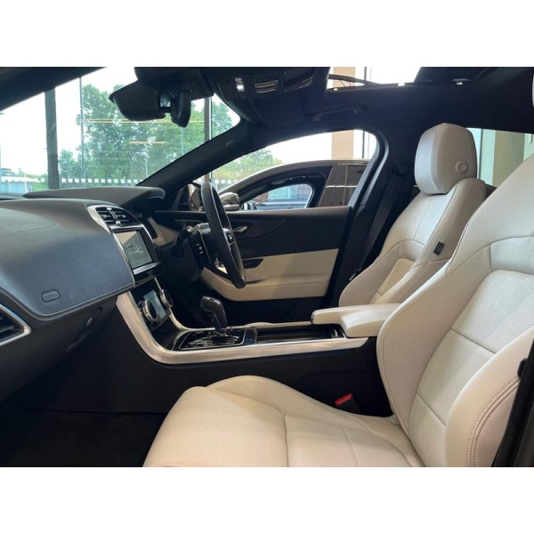 Jaguar XE - 2.0 P300i Sport Auto AWD Euro 6 (s/s) 4dr