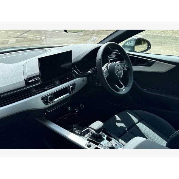 Audi A5 Coupe - AUDI A5 Coupe S line 35 TFSI 150 PS S tronic 2.0 2dr