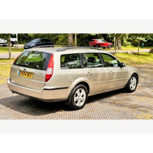 Ford Mondeo - 2.0 TDCi Ghia X 5dr