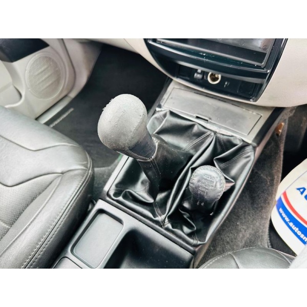 Mitsubishi L200 - 2.5 DI-D Barbarian 4WD Euro 5 4dr (LB)