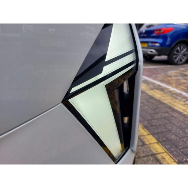 Renault Captur - techno E-Tech full hybrid 145 ^MY25] 1.6 5dr