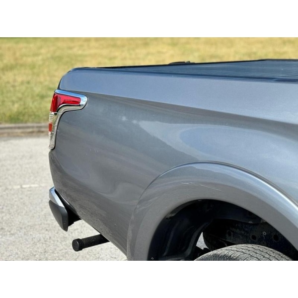 Mitsubishi L200 - 2.4 DI-D 4WD BARBARIAN DCB 178 BHP NO VAT NO VAT !!!!!!