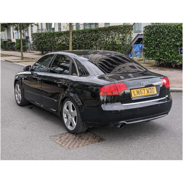 Audi A4 - 2.0 S line 4dr