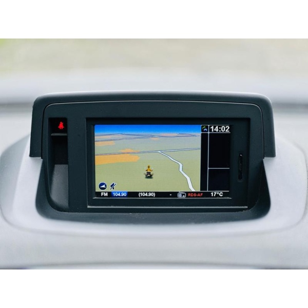 Renault Megane - 1.6 16V Dynamique TomTom Euro 5 3dr