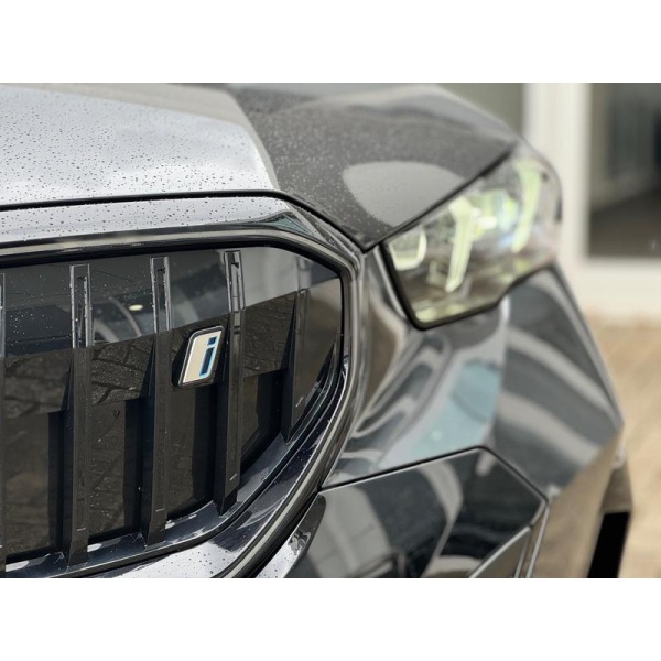 BMW i5 - 40 83.9kWh M Sport Pro Auto eDrive 4dr (11kW Charger)