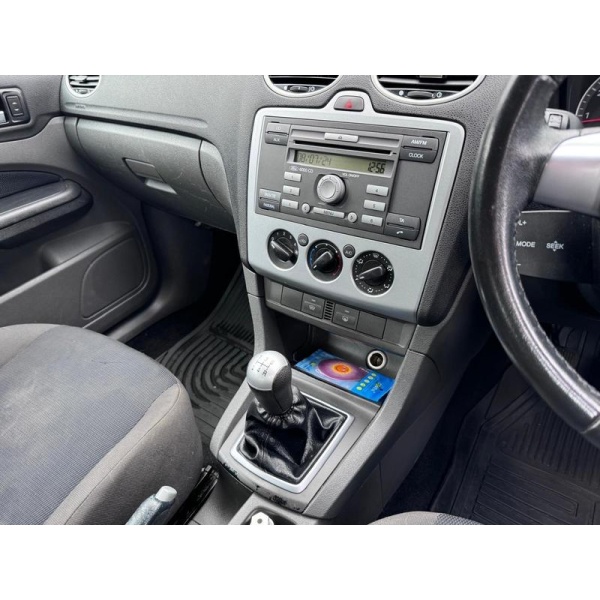 Ford Focus - 1.6 Zetec Climate 5dr