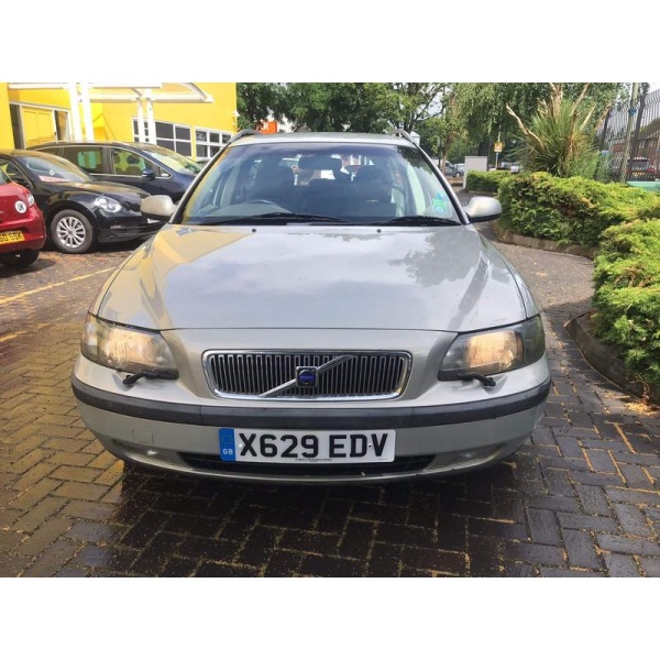 Volvo V70 - 2.4 Estate 5dr Petrol Manual (205 g/km, 140 bhp)