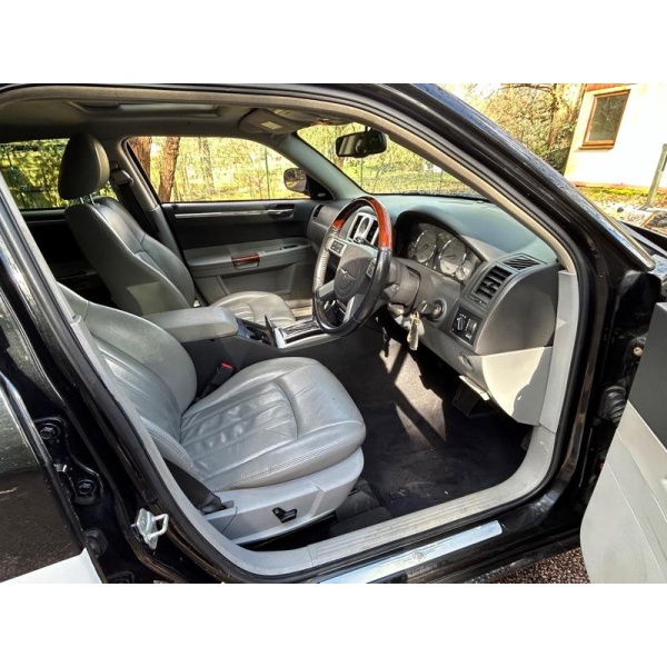 Chrysler 300C - 3.0 CRD V6 4dr