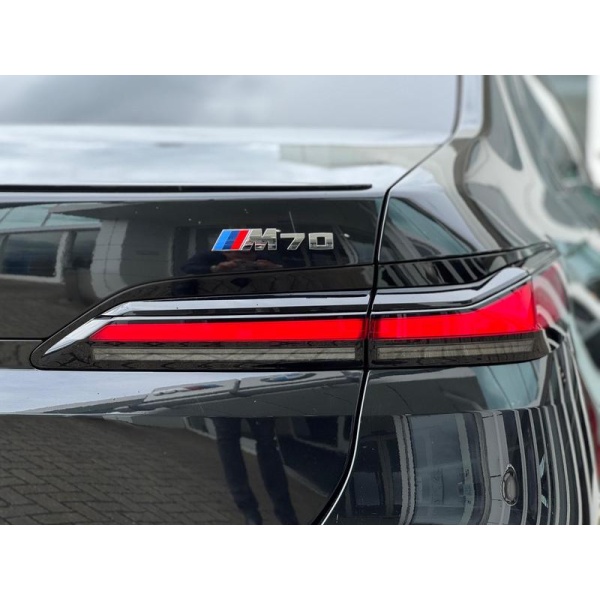 BMW i7 - M70e 105.7kWh Saloon 4dr Electric Auto xDrive (659 ps)