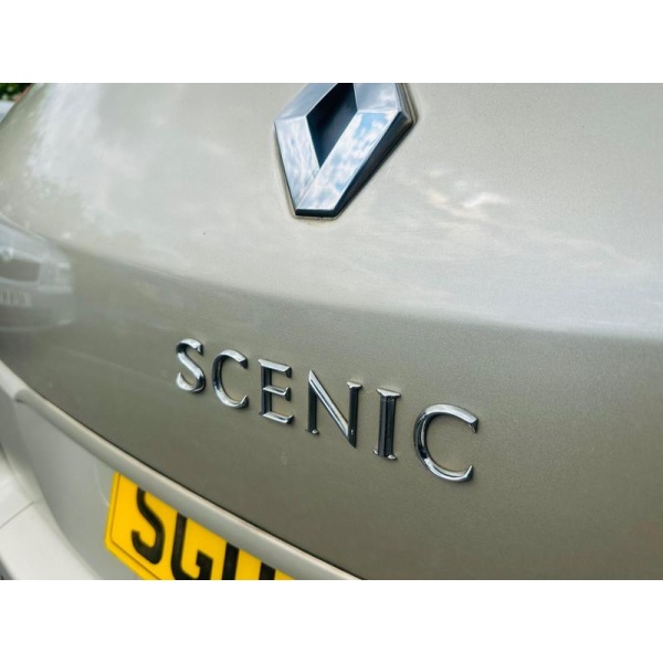 Renault Scenic - 1.6 VVT Dynamique 5dr