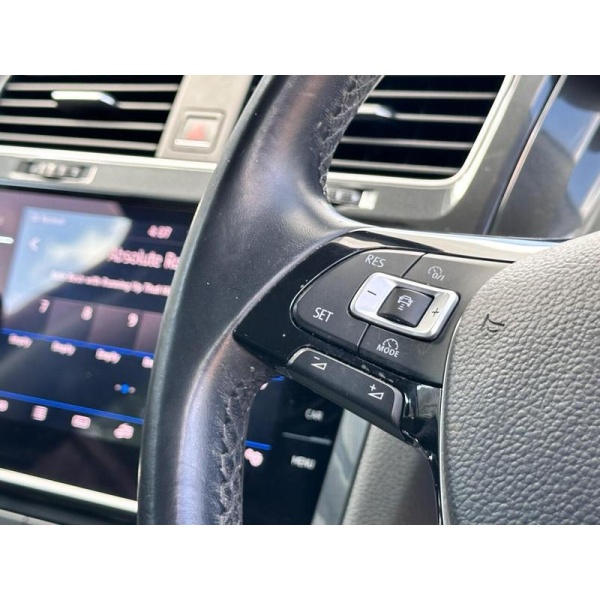 Volkswagen Golf - 1.4 SE NAVIGATION TSI BLUEMOTION TECHNOLOGY DSG 5d 124 BHP Nationwide Home Delivery Available