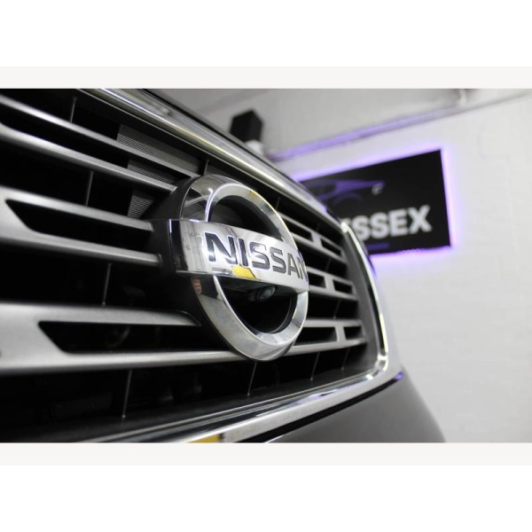 Nissan Navara - 2.3 dCi Tekna 4WD Euro 5 4dr