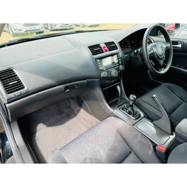 Honda Accord - 2.2 i-CDTi SE 4dr (hands free)