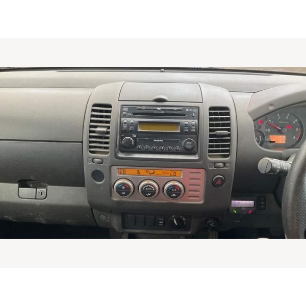 Nissan Navara - 2.5 dCi Outlaw 4dr