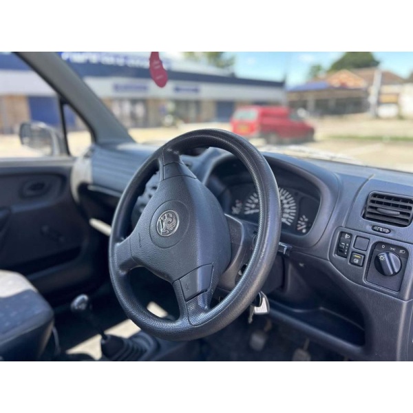 Vauxhall Agila - 1.0i 12v Expression 5dr