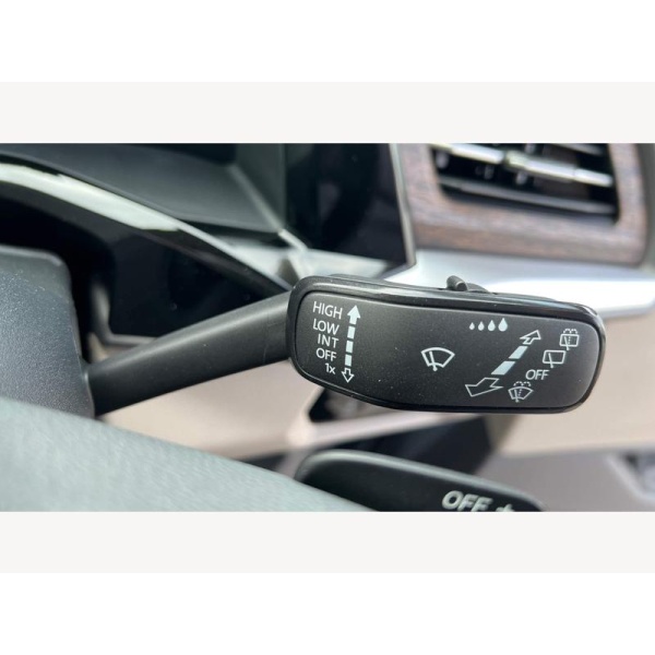 Volkswagen Multivan - 1.4 TSI 13kWh Style DSG L2 Euro 6 (s/s) 5dr