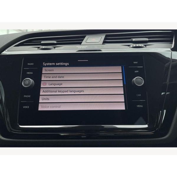 Volkswagen Touran - 1.5 TSI EVO SEL DSG Euro 6 (s/s) 5dr