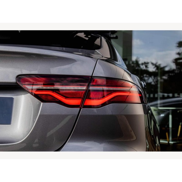 Jaguar XE - 2.0 D200 MHEV R-Dynamic SE Black Auto Euro 6 (s/s) 4dr