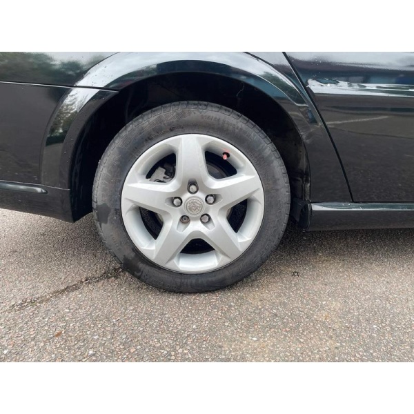 Vauxhall Vectra - 1.8 VVT Exclusiv Hatchback 5dr Petrol Manual (173 g/km, 138 bhp)