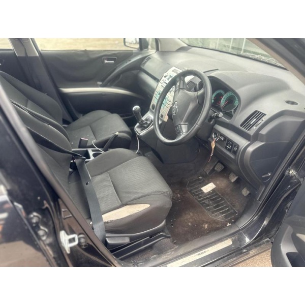 Toyota Corolla Verso - 1.8 VVT-i T3 5dr