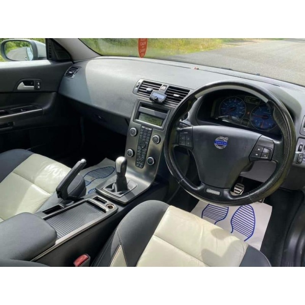 Volvo C30 - 1.6D R-Design Sport Coupe 2dr Diesel Manual (129 g/km, 108 bhp)