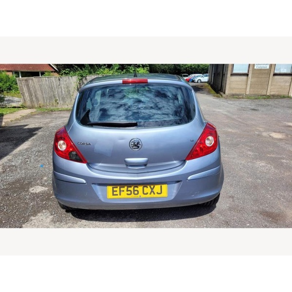 Vauxhall Corsa - 1.2i 16v Design Hatchback 3dr Petrol Manual (a/c) (139 g/km, 79 bhp)