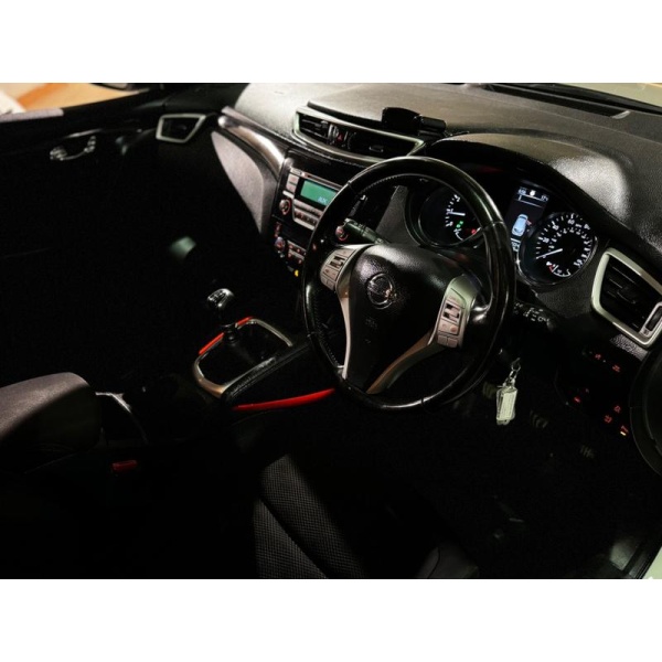 Nissan Qashqai - 1.2 DIG-T Acenta 2WD Euro 5 (s/s) 5dr