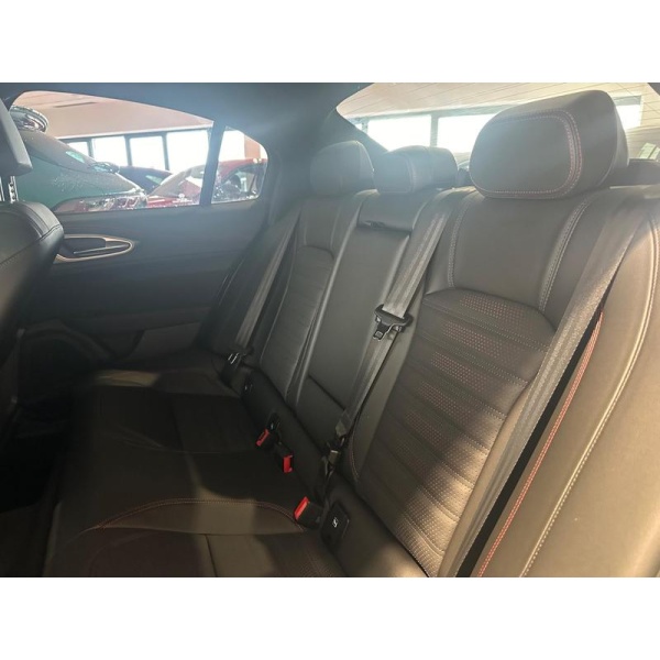 Alfa Romeo Giulia - 2.0T Tributo Italiano Auto Euro 6 (s/s) 4dr